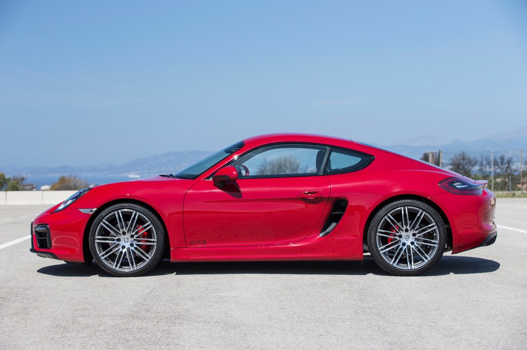 2015-porsche-cayman-gts-side